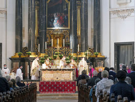 Diakonenweihe im Fuldaer Dom (Foto: Karl-Franz Thiede)